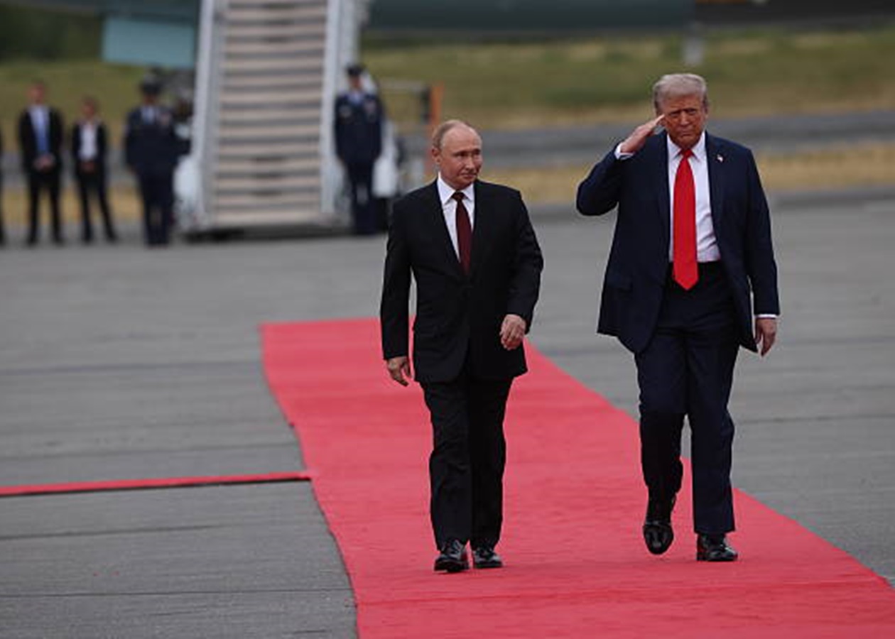 Прийом Путіна на Алясці: Трамп винагородив вигнанця - Sky News