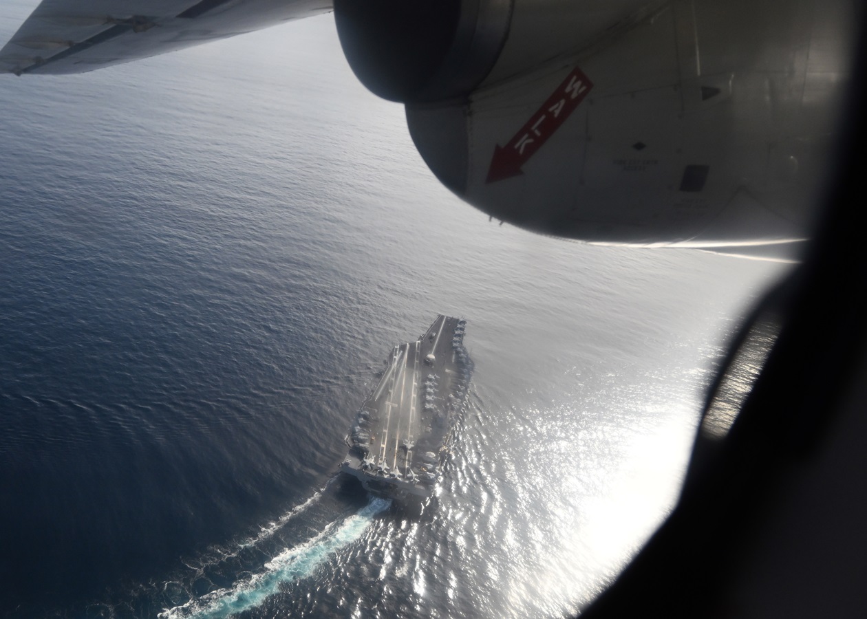 США відправили авіаносець до Південної Америки