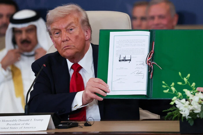 «Його тріумф»: Time присвятив обкладинку Трампу після врегулювання війни у Газі