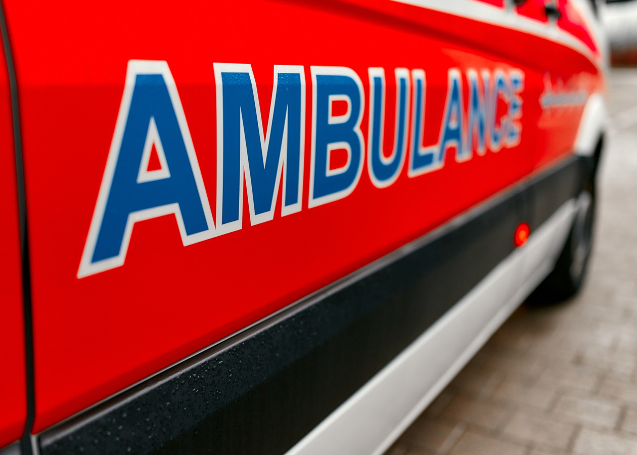 У Херсоні російський дрон атакував цивільне авто