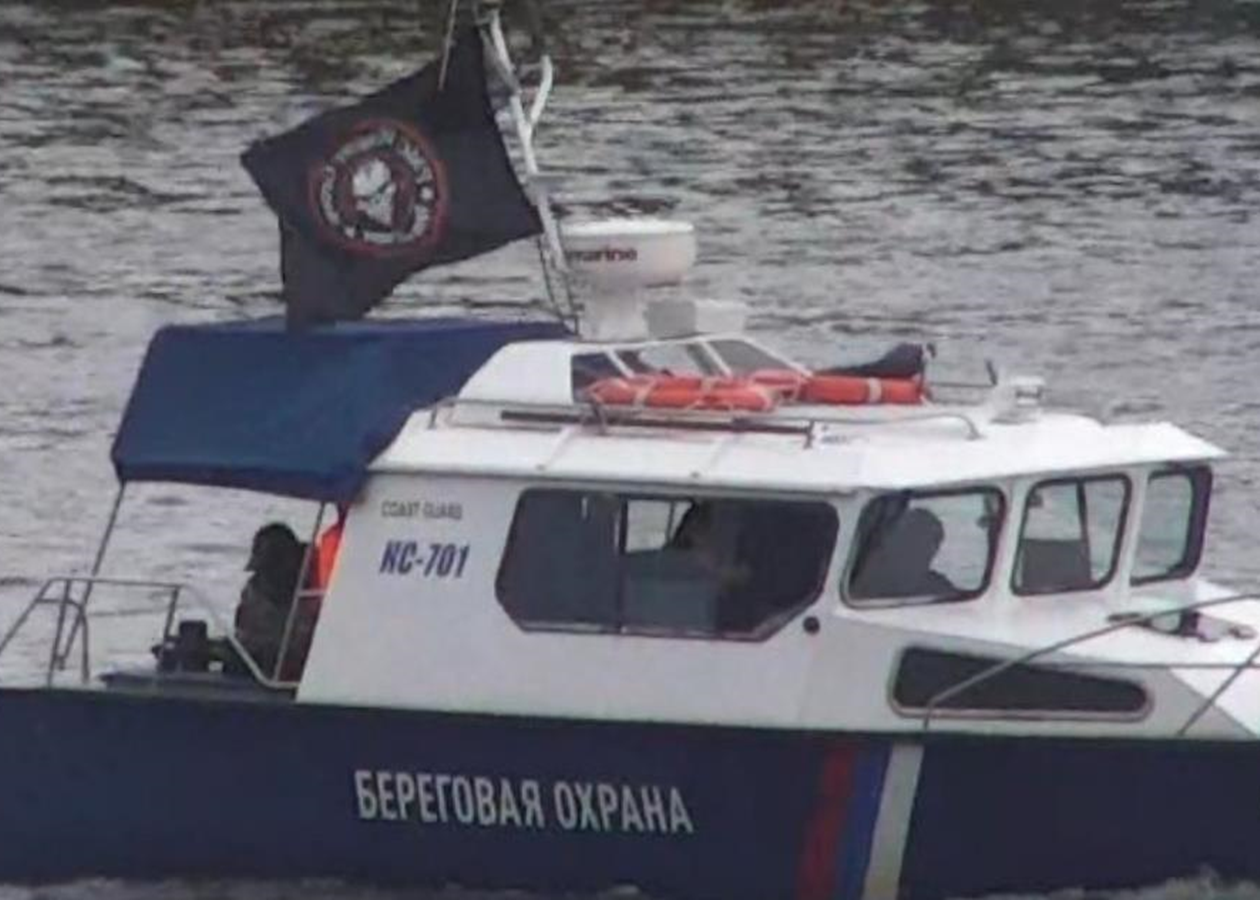 Біля Естонії помітили російський прикордонний катер під прапором Вагнера