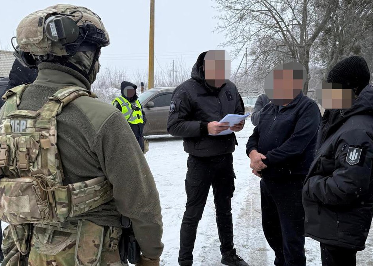 Викрито чергову схему переправлення ухилянтів через кордон