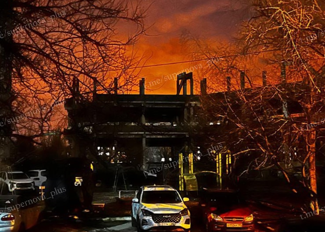 В окупованій Макіївці БпЛА "розбомбили" нафтобазу