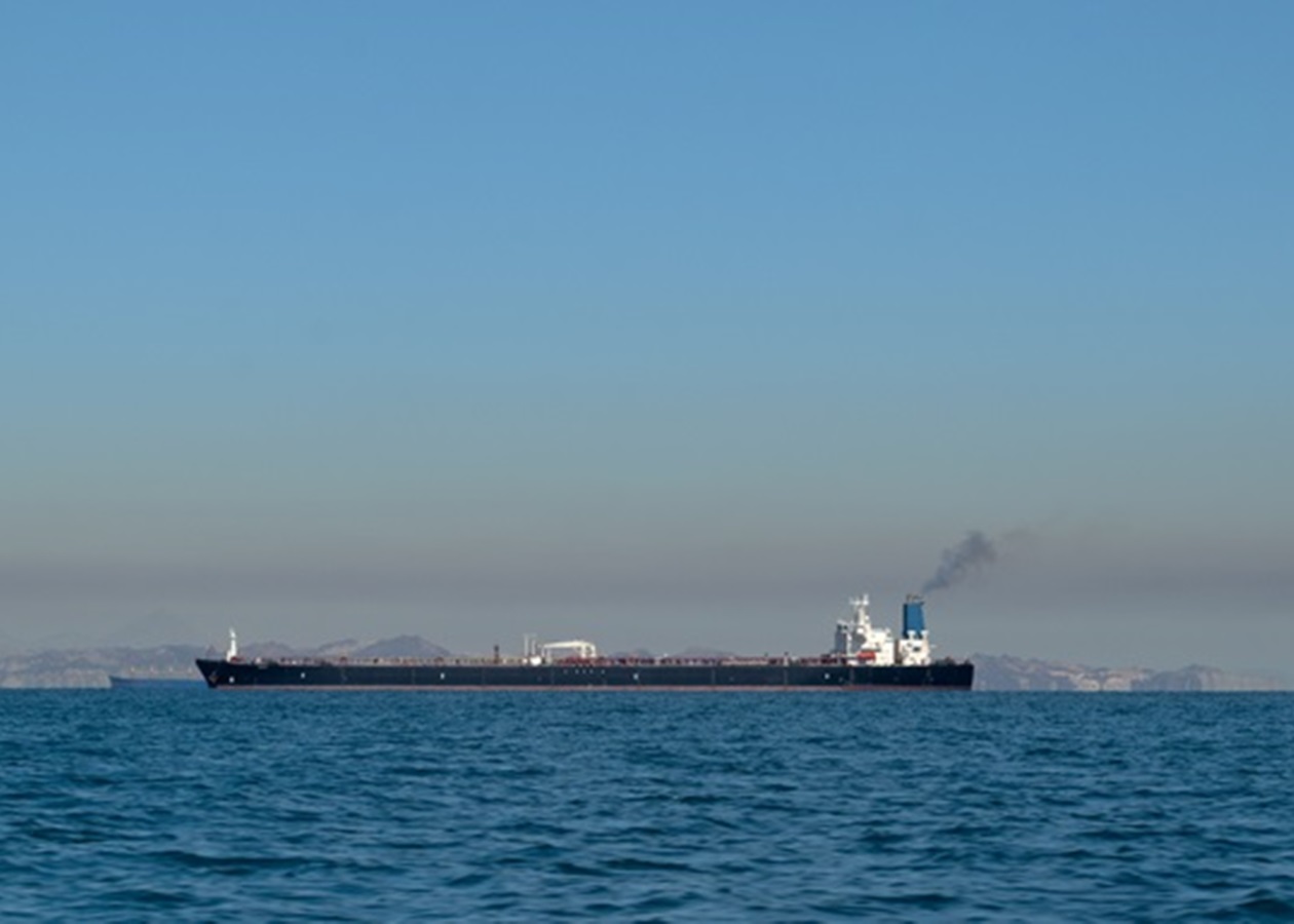 "Зомбі-танкери" прориваються через Ормузьку протоку – ЗМІ