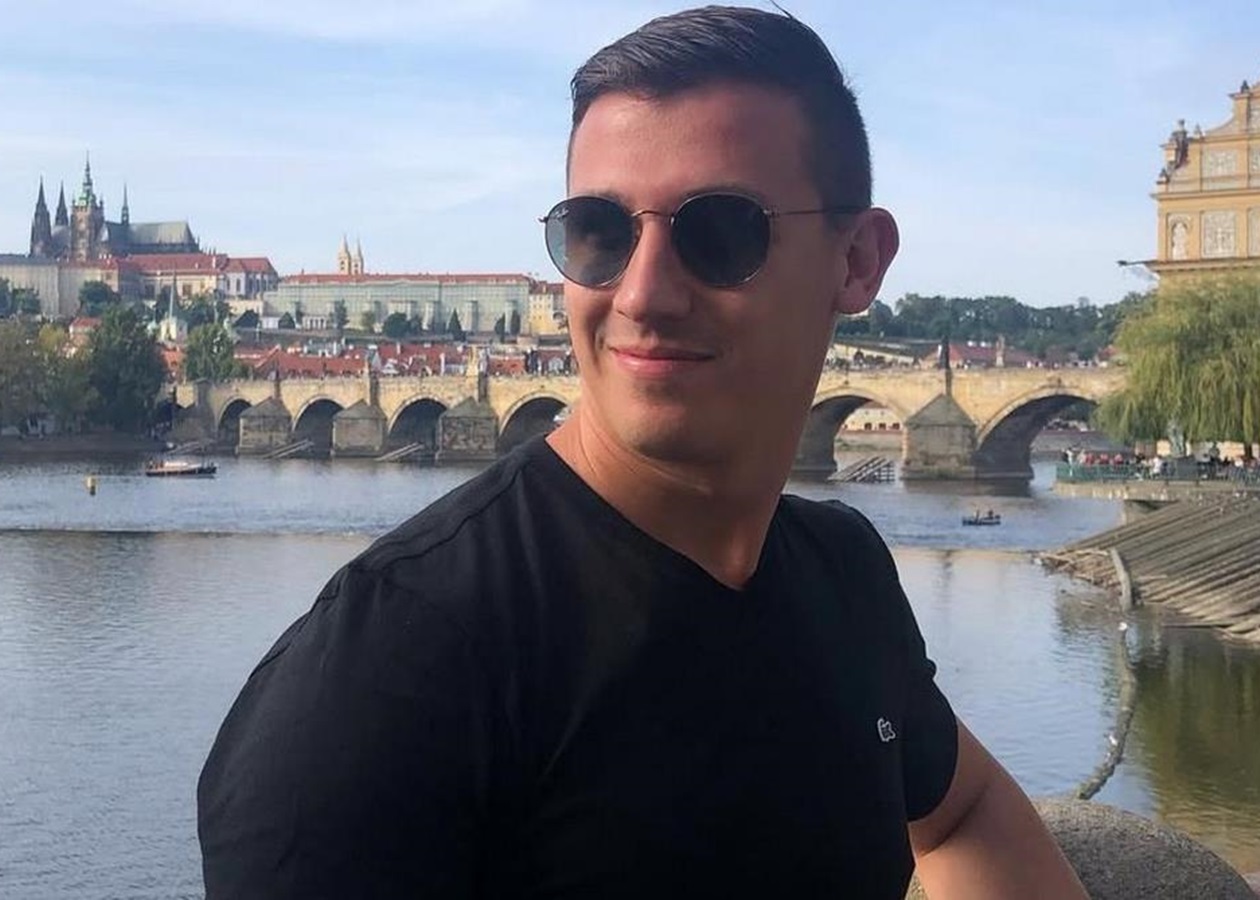 Німець за хвилину з’їв понад кілограм меду і потрапив до Книги Гіннеса