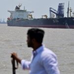 Нафта закриває тиждень вище $100 вперше з травня