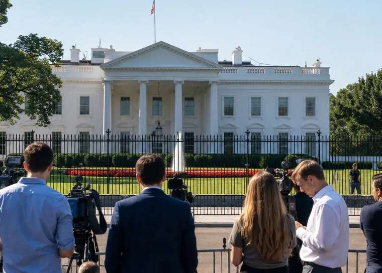 ABC, CBS, Fox News і NBC відмовилися замінювати CNN після відкликання її акредитації Білим домом