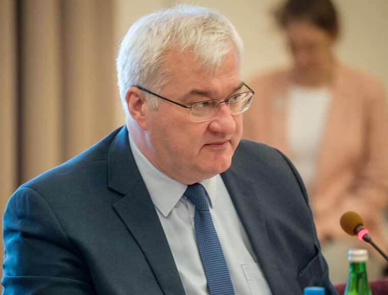 «Неправильний сигнал для Москви»: Сибіга виступив проти виключення Усманова та Фрідмана із санкційного списку